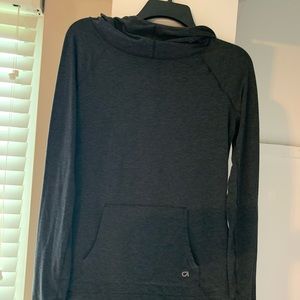 GapFit running shirt